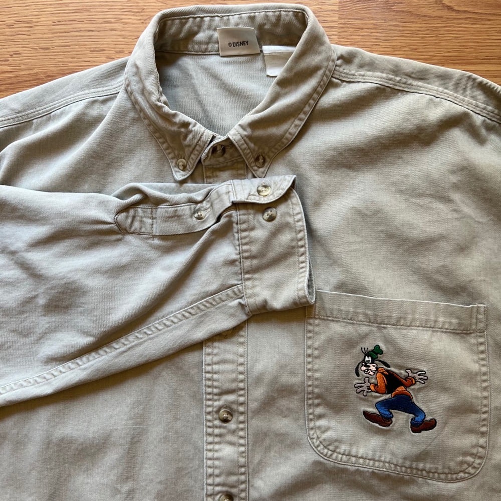 Vintage Disney Store Goofy Embroidered Khaki Twill Button Down Shirt Mens XL